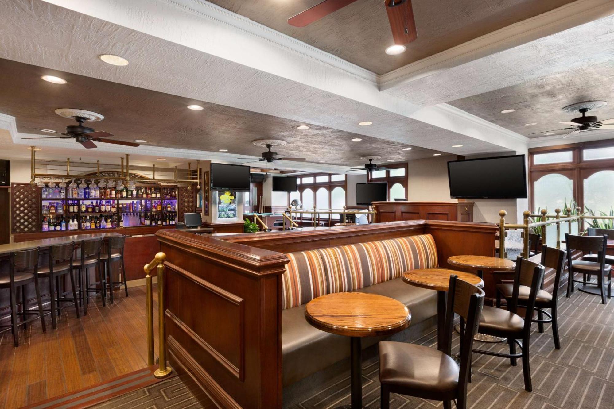 Hotel Embassy Dallas - Dfw International Airport South Irving