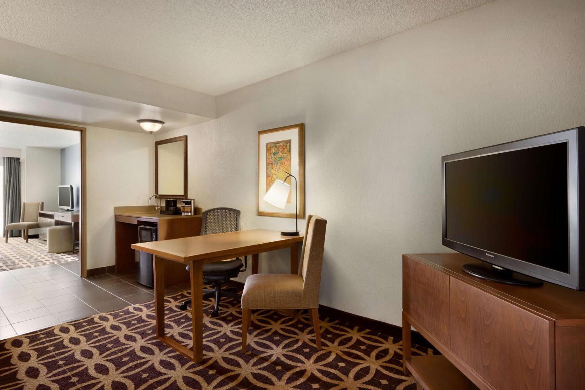 Embassy Dallas - Dfw International Airport South Hotel 3*
