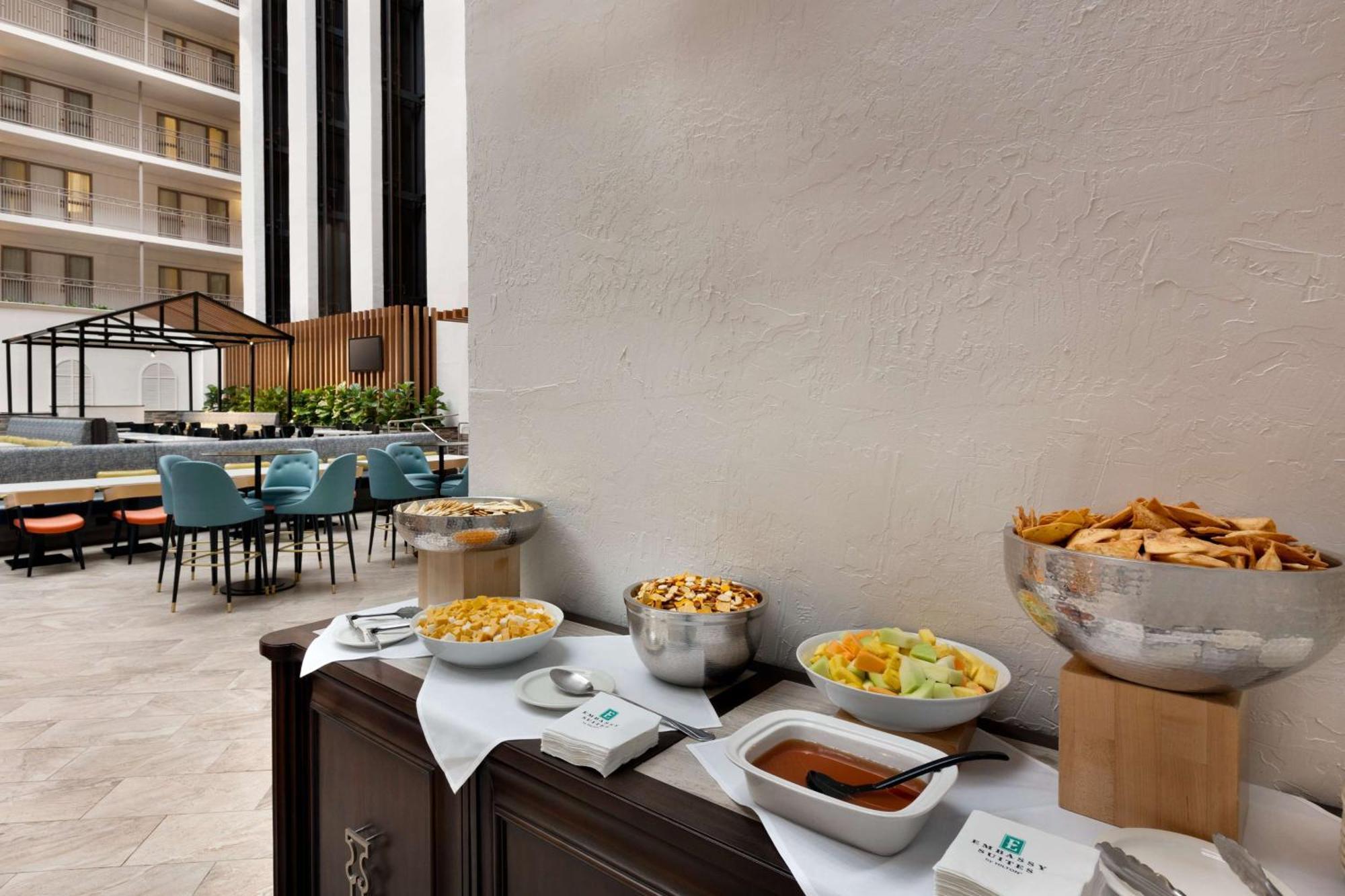 Hotel Embassy Dallas - Dfw International Airport South 3*
