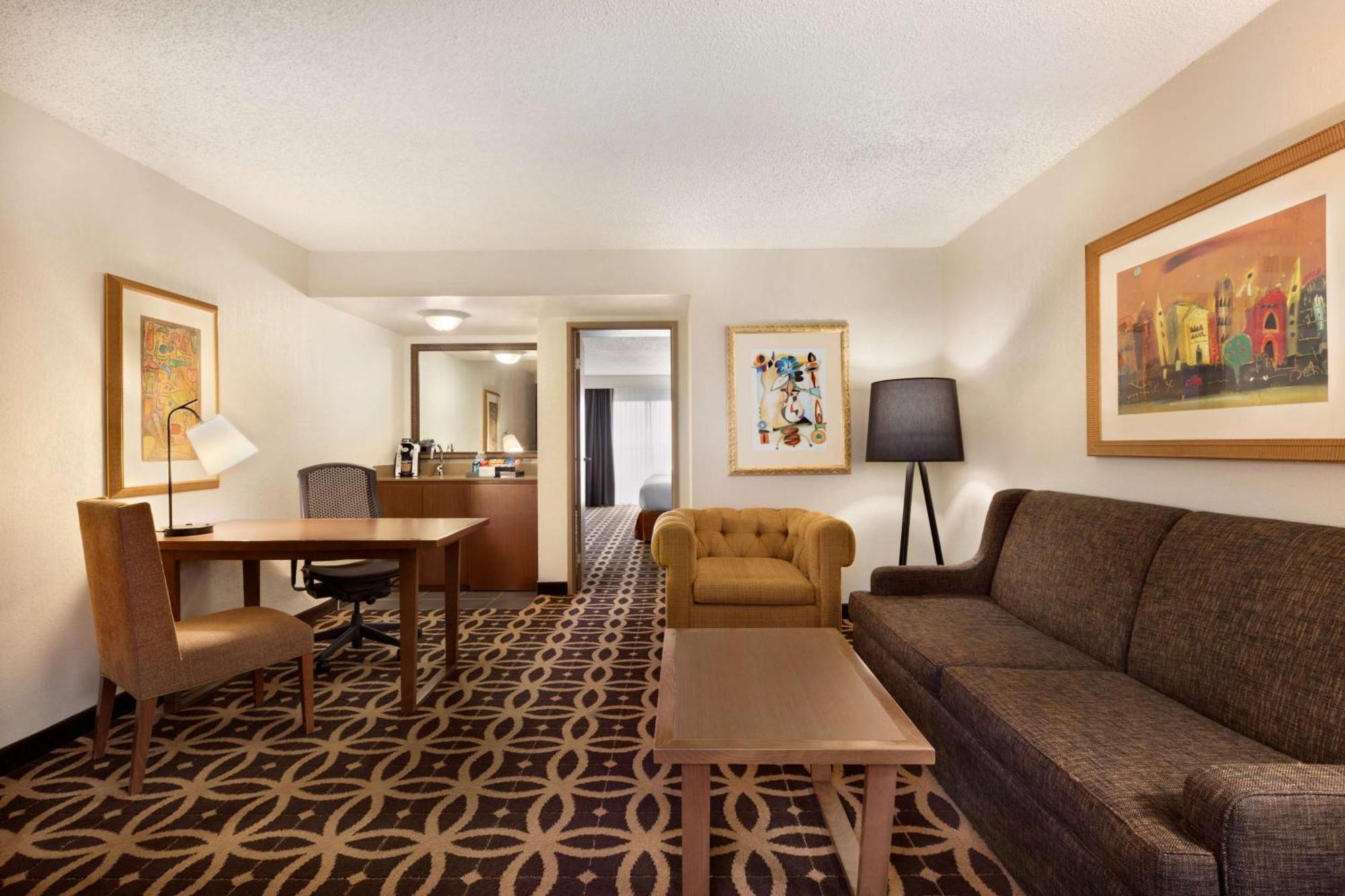 Hotel Embassy Dallas - Dfw International Airport South