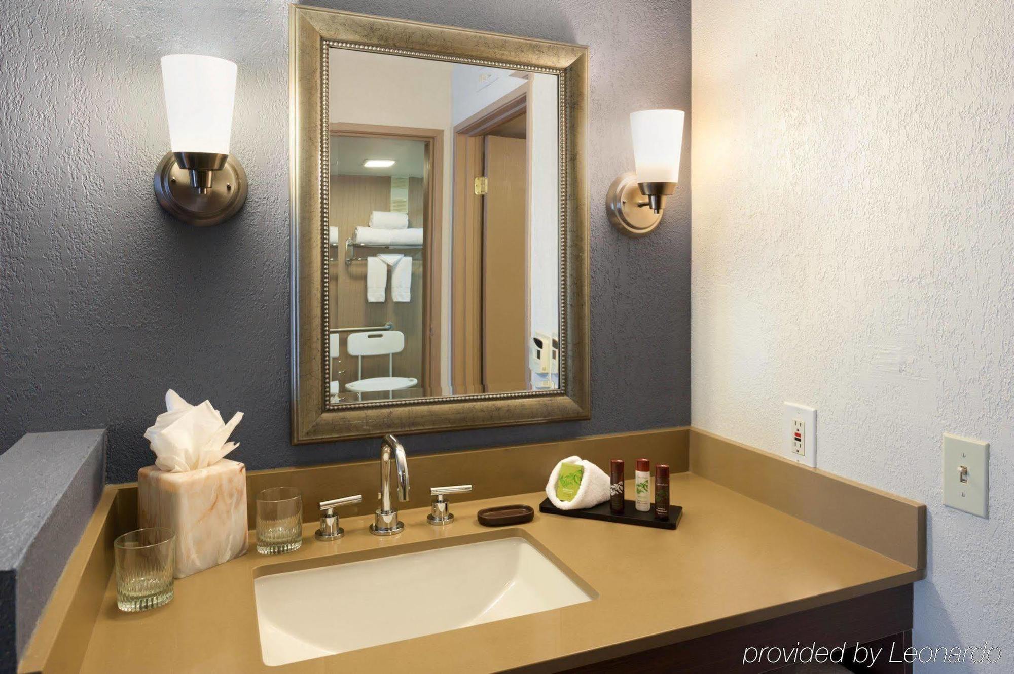 Embassy Dallas - Dfw International Airport South Hotel Irving