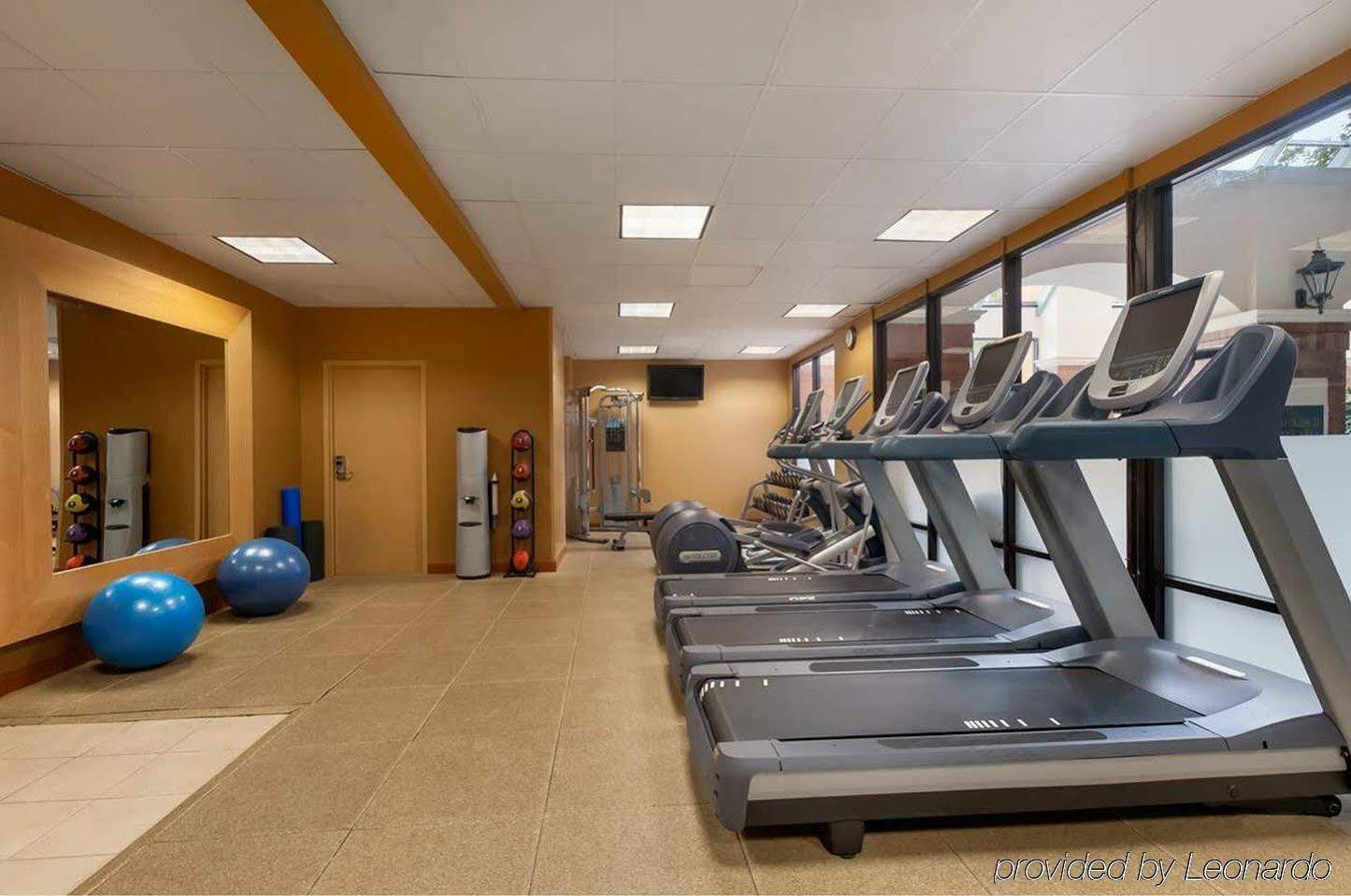 Hotel Embassy Dallas - Dfw International Airport South 3*